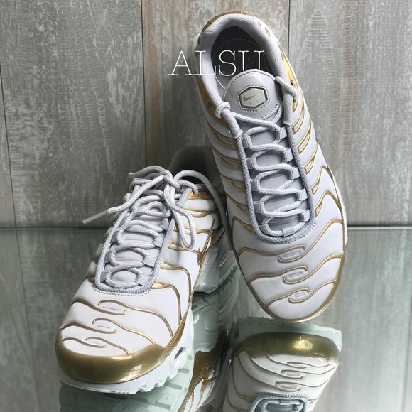 NWT Nike Air Max Plus Vast Grey Gold W AUTHENTIC - Picture 3 of 8